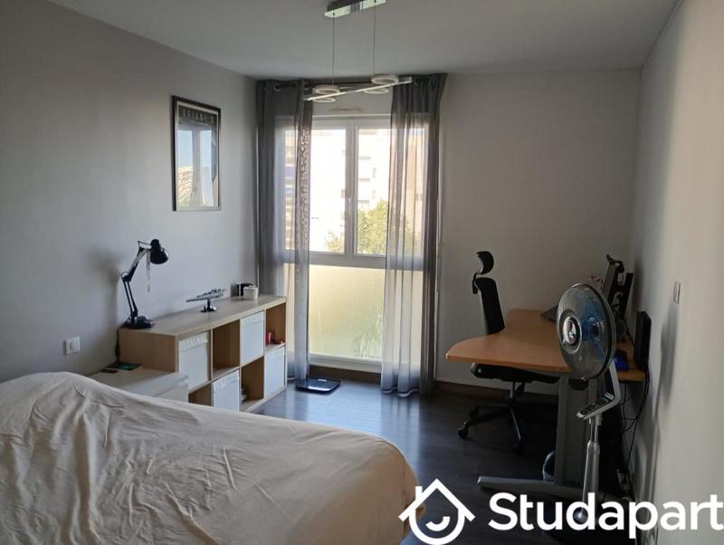 Chambre - 14 m² - 1 pièce