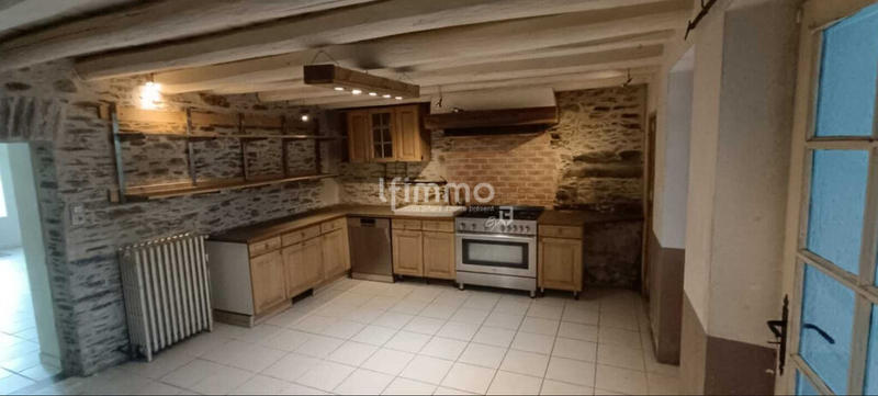 Maison - 170 m² - 8 pièces