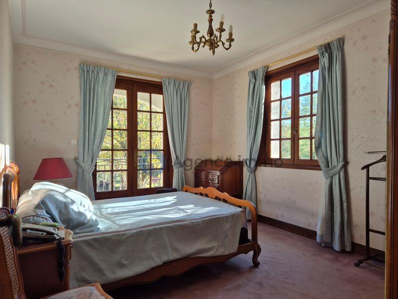 Villa - 240 m² - 7 pièces