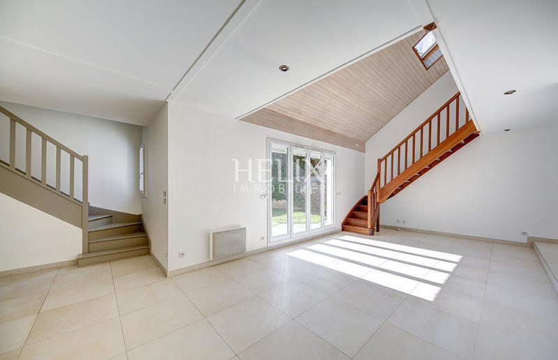 Maison - 152 m² - 6 pièces