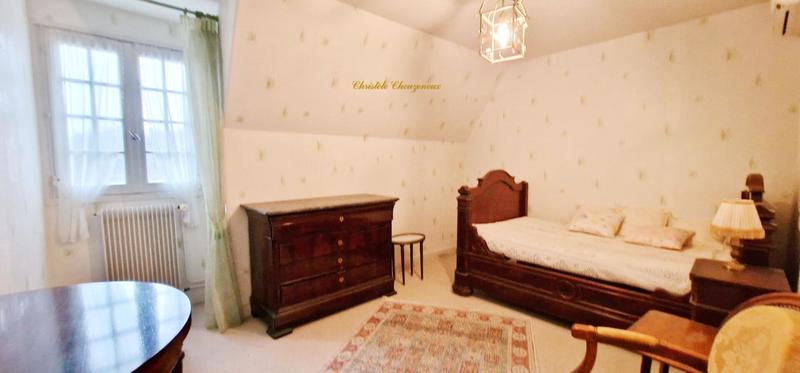 Maison - 226 m² - 10 pièces