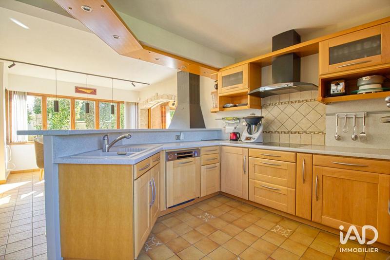 Maison - 185 m² - 8 pièces