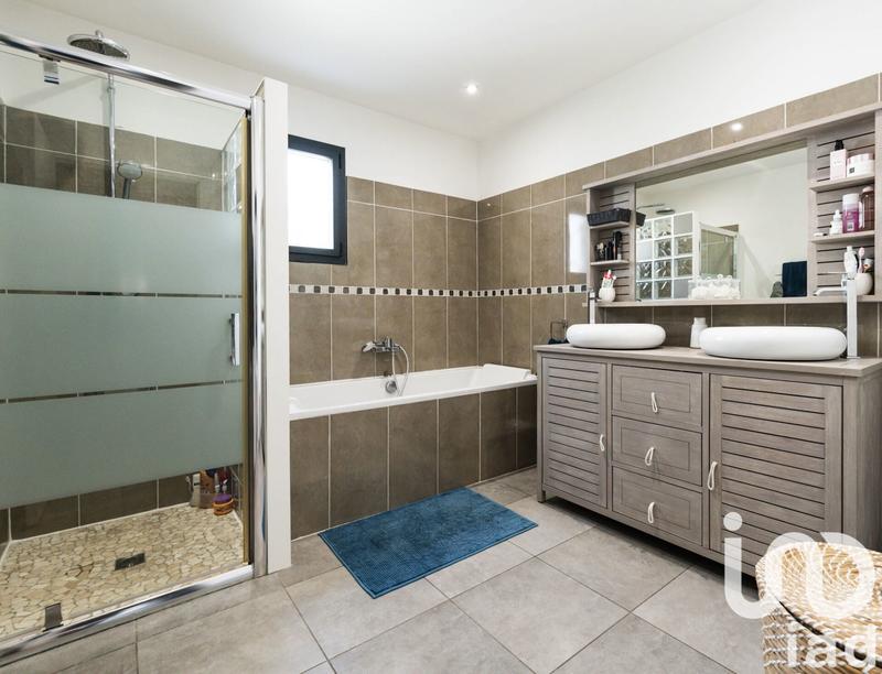 Maison - 144 m² - 5 pièces