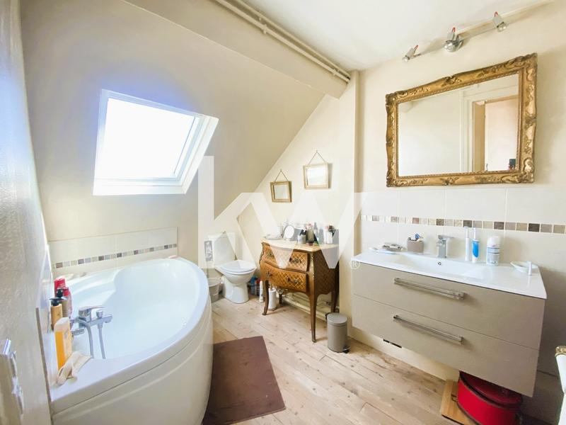 Maison - 191 m² - 7 pièces