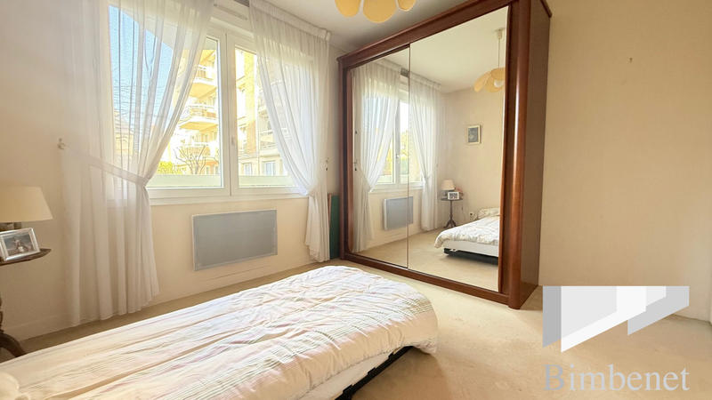 Appartement - 80 m² - 4 pièces