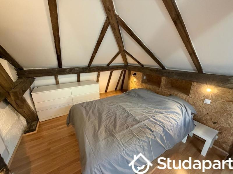 Chambre - 11 m² - 1 pièce