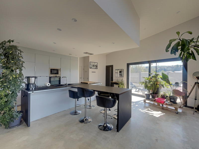 Maison - 179 m² - 6 pièces