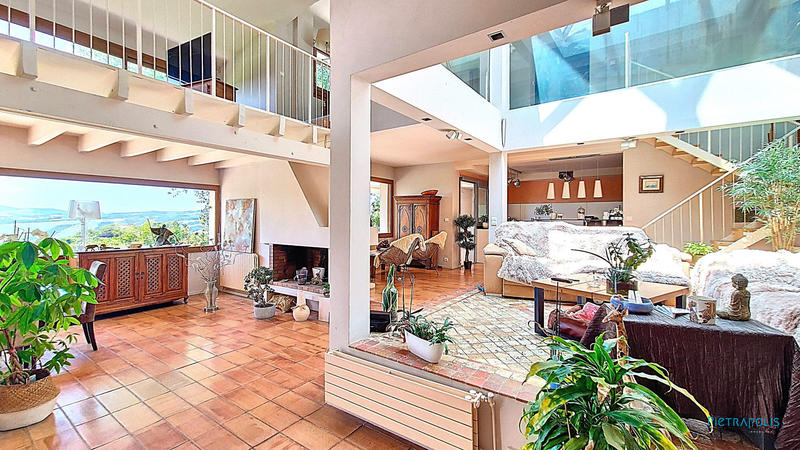 Villa - 265 m² - 7 pièces