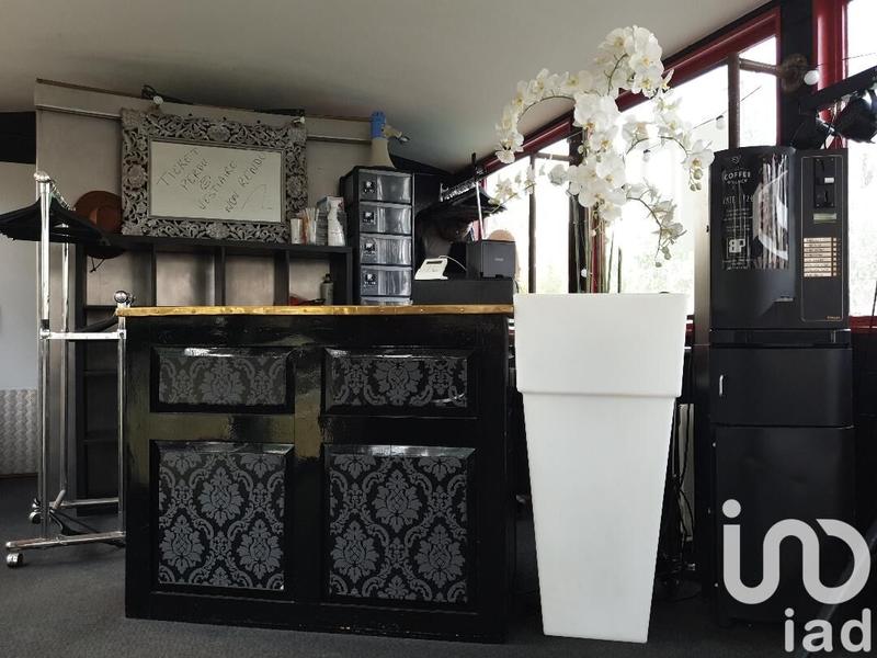 Maison - 200 m² - 3 pièces