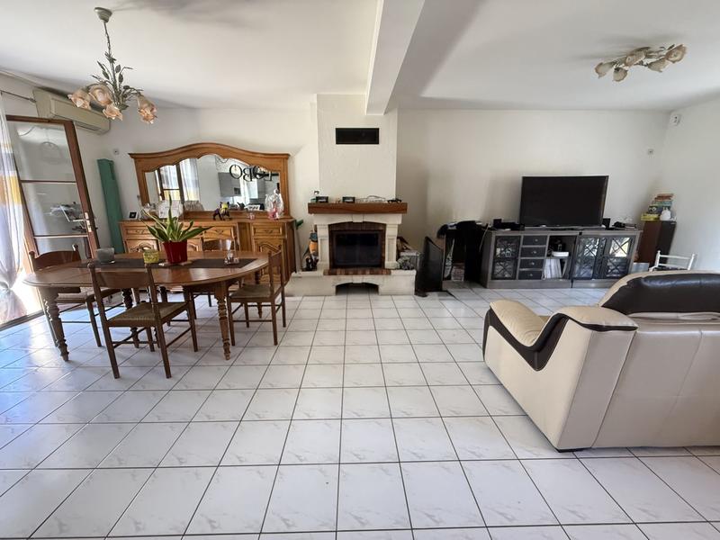 Maison traditionnelle - 130 m² - 8 pièces