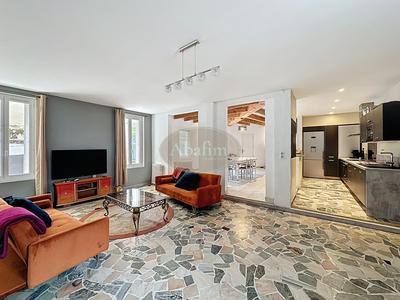 Appartement - 152 m² - 5 pièces