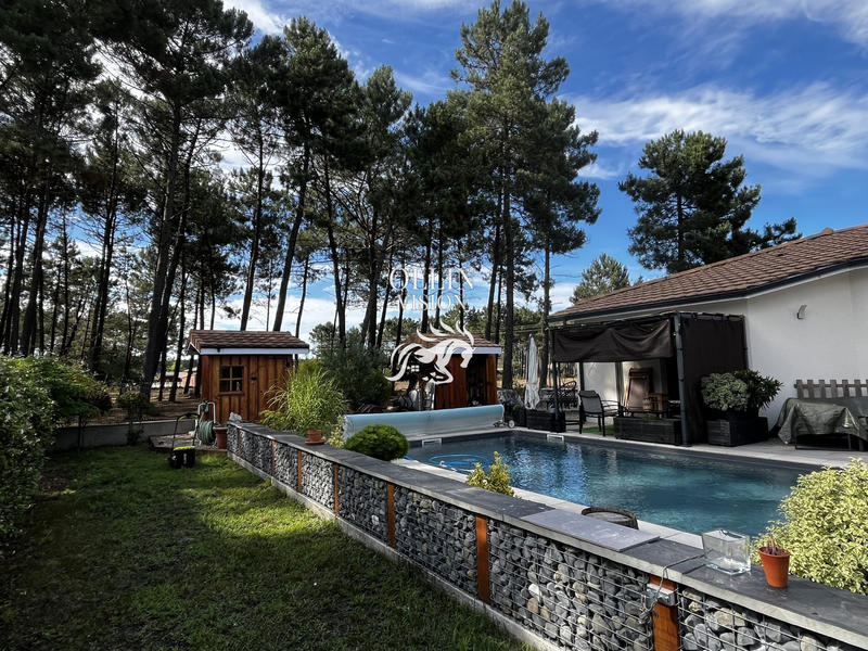 Villa - 168 m² - 8 pièces