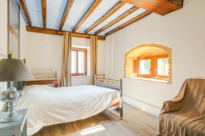 Maison - 340 m² - 10 pièces