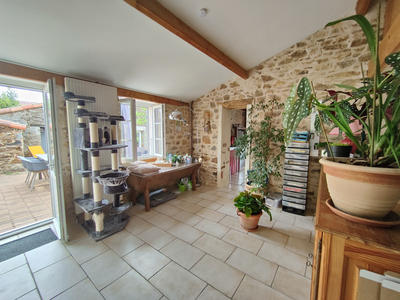 Maison - 205 m² - 6 pièces
