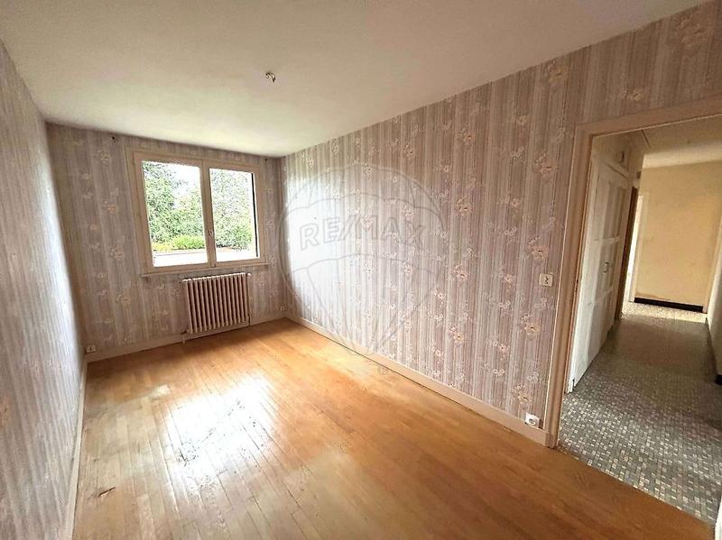 Maison - 93 m² - 4 pièces