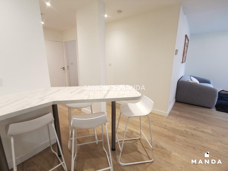 Chambre - 11 m² - 4 pièces