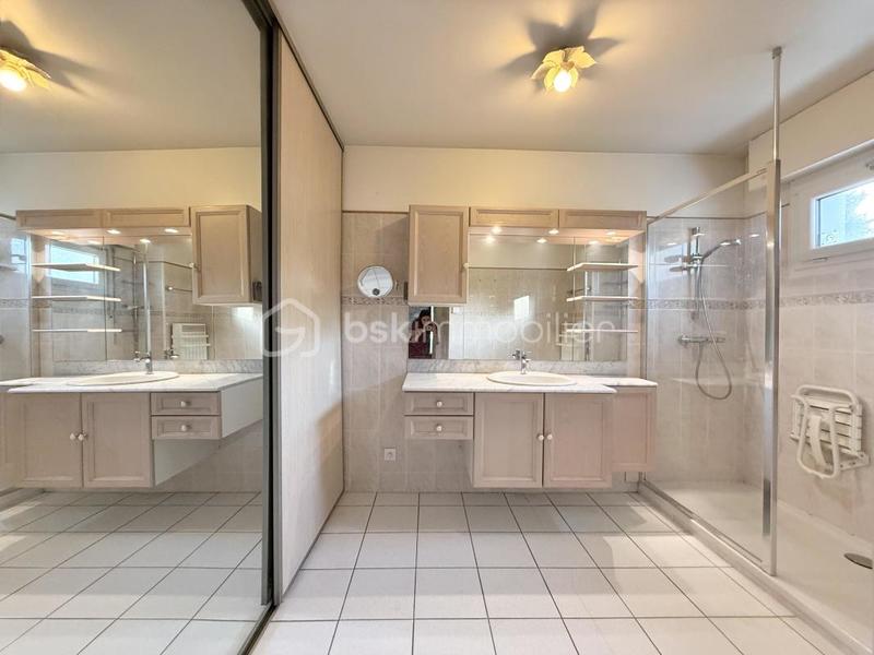 Appartement - 80 m² - 3 pièces