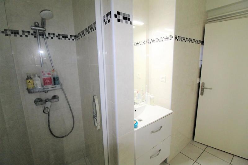 Appartement - 70 m² - 2 pièces