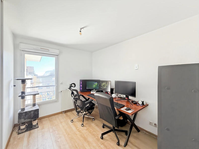 Appartement - 94 m² - 5 pièces