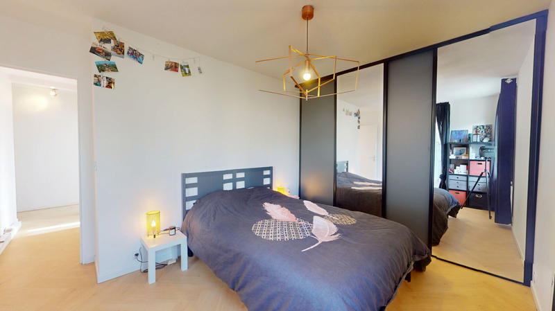 Appartement - 80 m² - 4 pièces