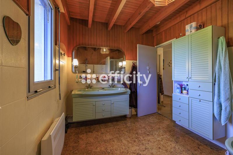 Villa - 172 m² - 8 pièces