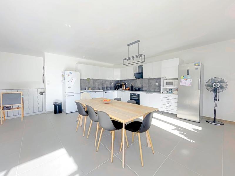 Maison - 137 m² - 5 pièces