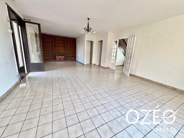 Maison traditionnelle - 110 m² - 4 pièces