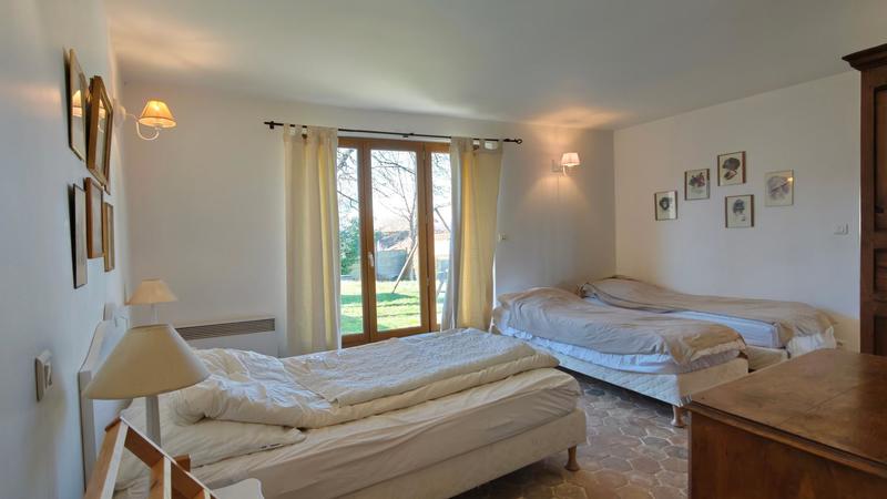 Maison - 221 m² - 11 pièces