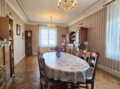 Maison - 175 m² - 7 pièces