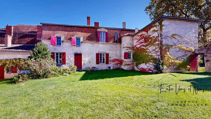 Manoir - 633 m² - 15 pièces