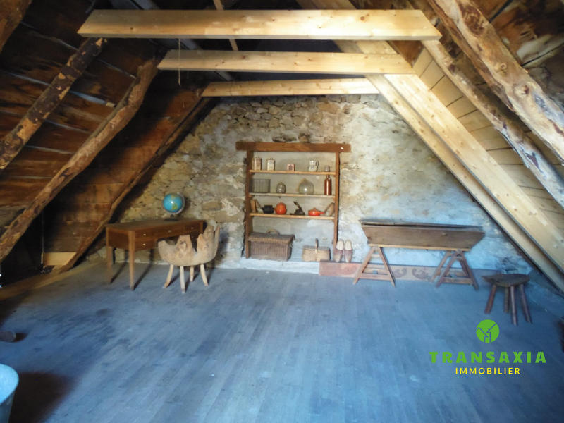 Maison - 107 m² - 8 pièces