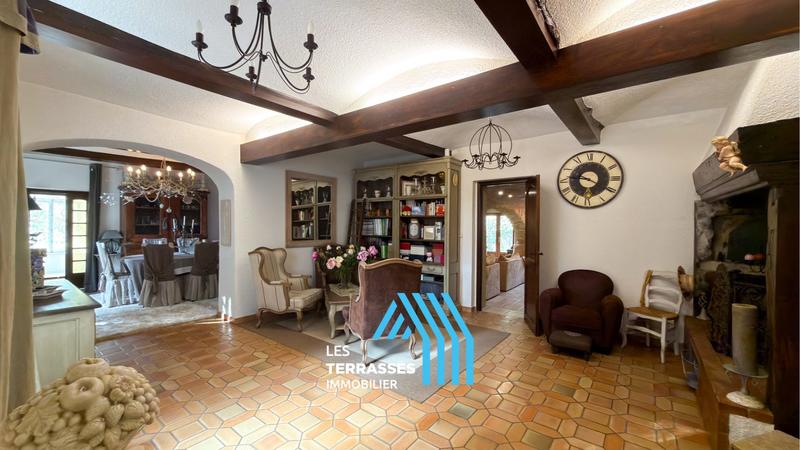 Ferme - 585 m² - 12 pièces