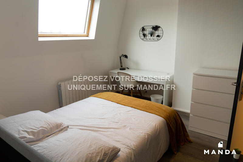 Chambre - 23 m² - 9 pièces