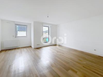 Appartement - 96 m² - 4 pièces