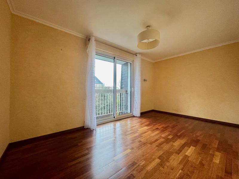 Maison - 195 m² - 10 pièces