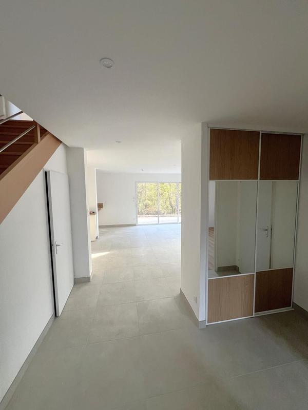 Maison - 121 m² - 5 pièces