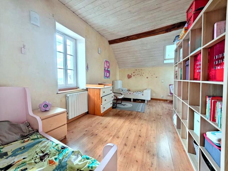 Maison - 93 m² - 4 pièces