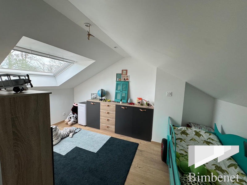 Maison - 90 m² - 5 pièces