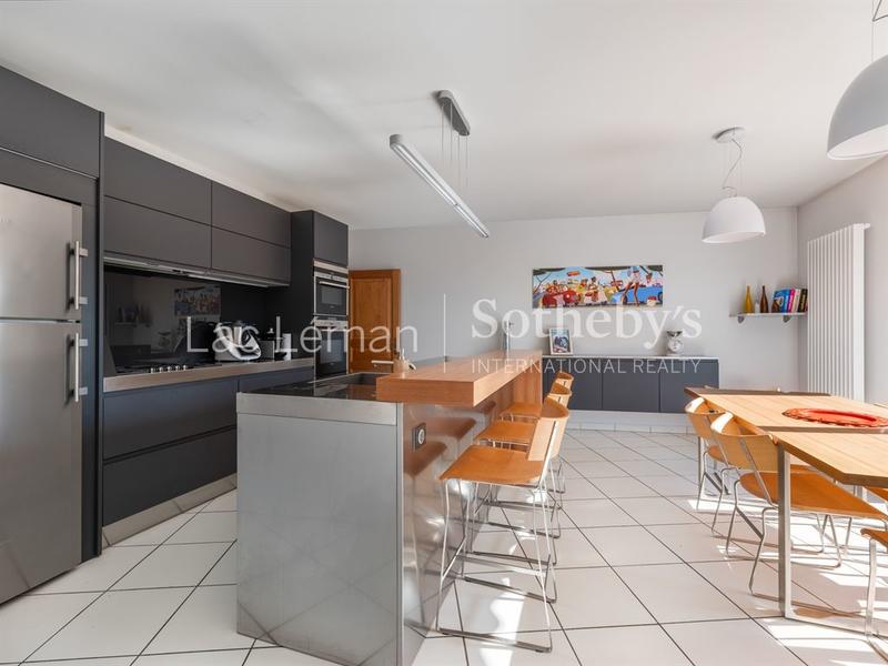 Maison - 286 m² - 7 pièces