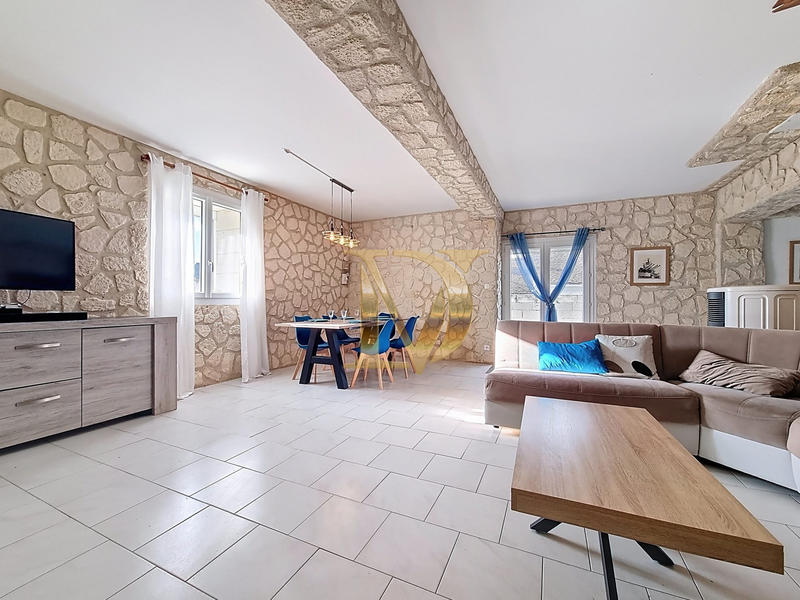 Maison ancienne - 181 m² - 6 pièces