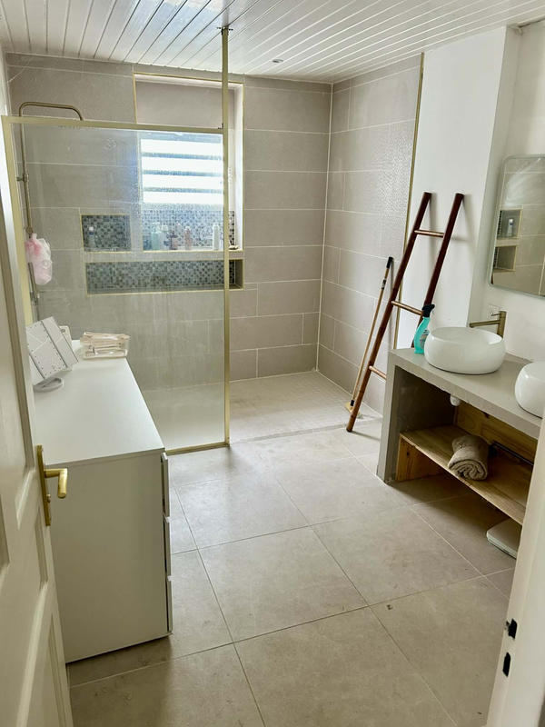 Maison - 260 m² - 8 pièces