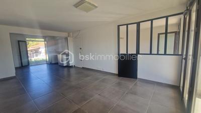 Appartement - 74 m² - 4 pièces