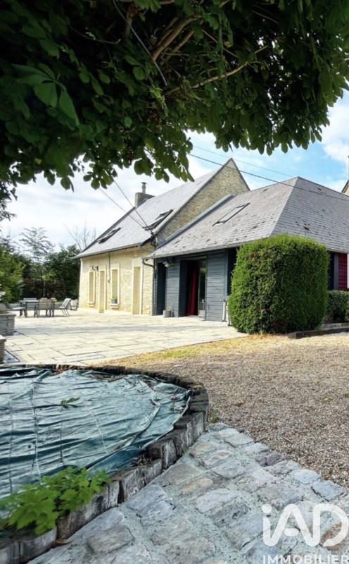 Maison - 300 m² - 8 pièces