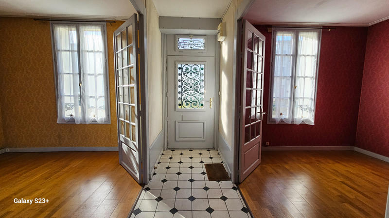 Maison - 195 m² - 9 pièces