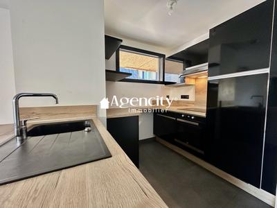 Maison - 81 m² - 4 pièces