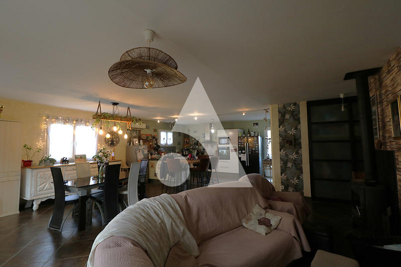 Maison - 141 m² - 5 pièces