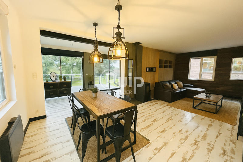 Propriété - 162 m² - 10 pièces