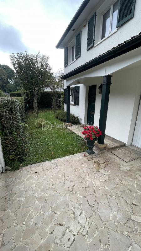 Pavillon - 125 m² - 5 pièces