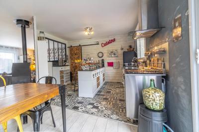 Maison - 151 m² - 6 pièces