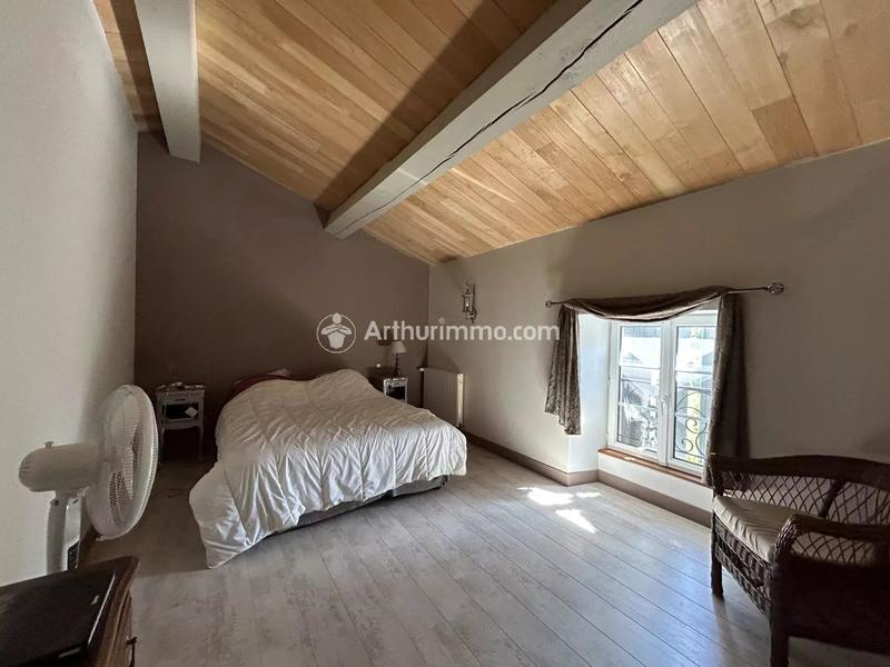 Maison - 328 m² - 10 pièces